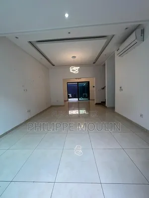 5chbre Villa dans Elite Immobilier, Cocody à Louer