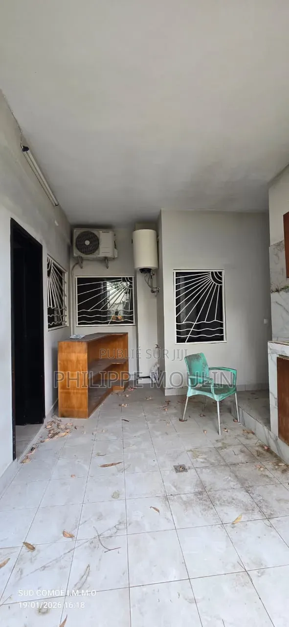 5chbre Duplex dans Elite Immobilier, Grand-Bassam à Vendre