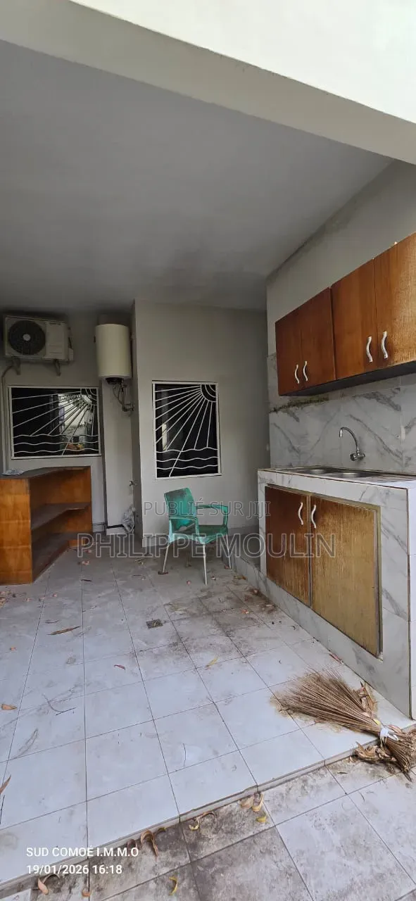 5chbre Duplex dans Elite Immobilier, Grand-Bassam à Vendre