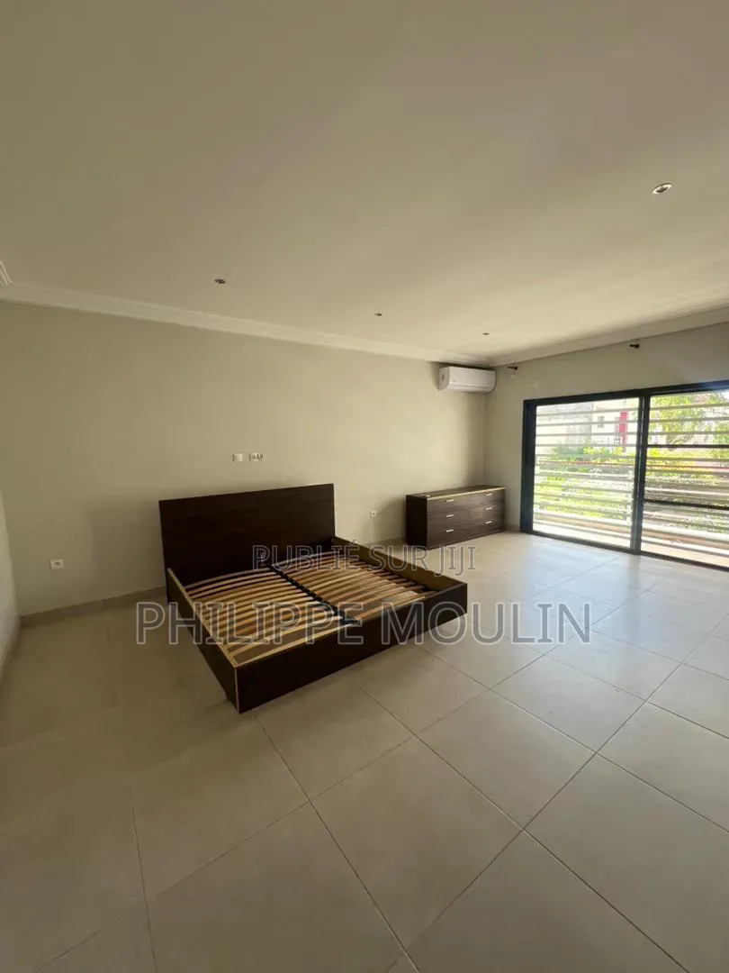 5chbre Duplex dans Elite Immobilier, Grand-Bassam à Vendre