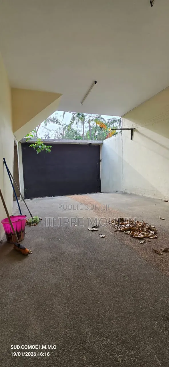 5chbre Duplex dans Elite Immobilier, Grand-Bassam à Vendre