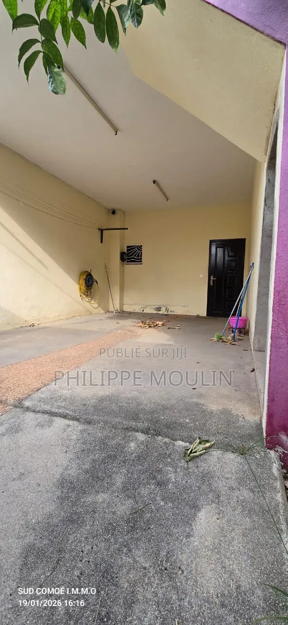 5chbre Duplex dans Elite Immobilier, Grand-Bassam à Vendre