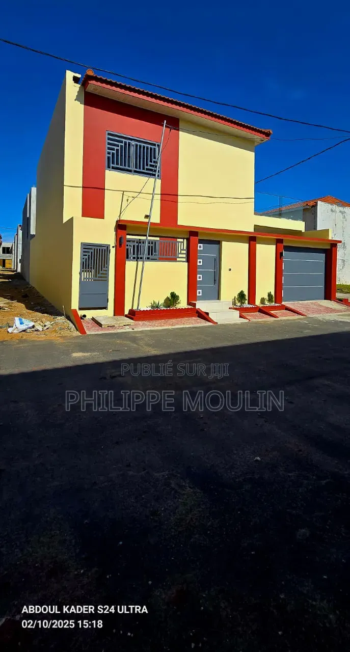 5chbre Duplex dans Elite Immobilier, Grand-Bassam à Vendre