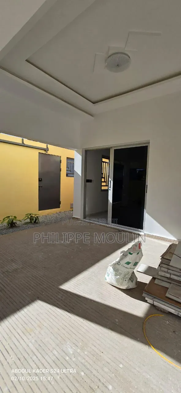 5chbre Duplex dans Elite Immobilier, Grand-Bassam à Vendre