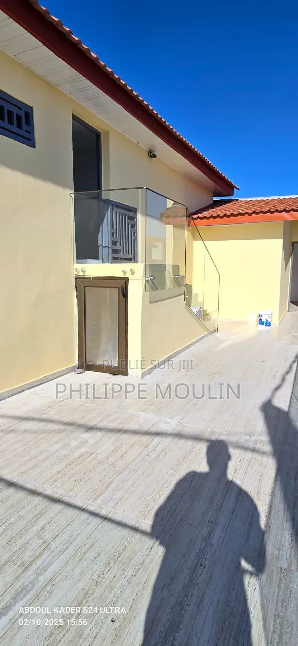5chbre Duplex dans Elite Immobilier, Grand-Bassam à Vendre