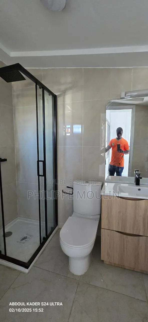 5chbre Duplex dans Elite Immobilier, Grand-Bassam à Vendre