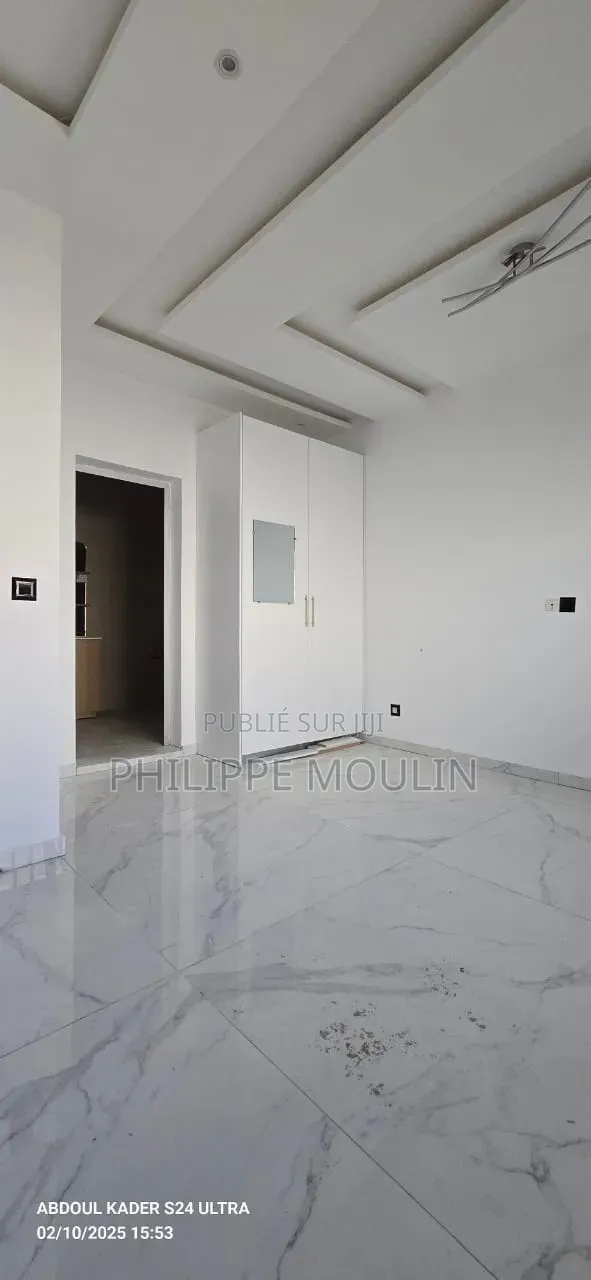 5chbre Duplex dans Elite Immobilier, Grand-Bassam à Vendre