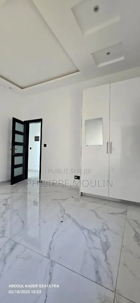 5chbre Duplex dans Elite Immobilier, Grand-Bassam à Vendre