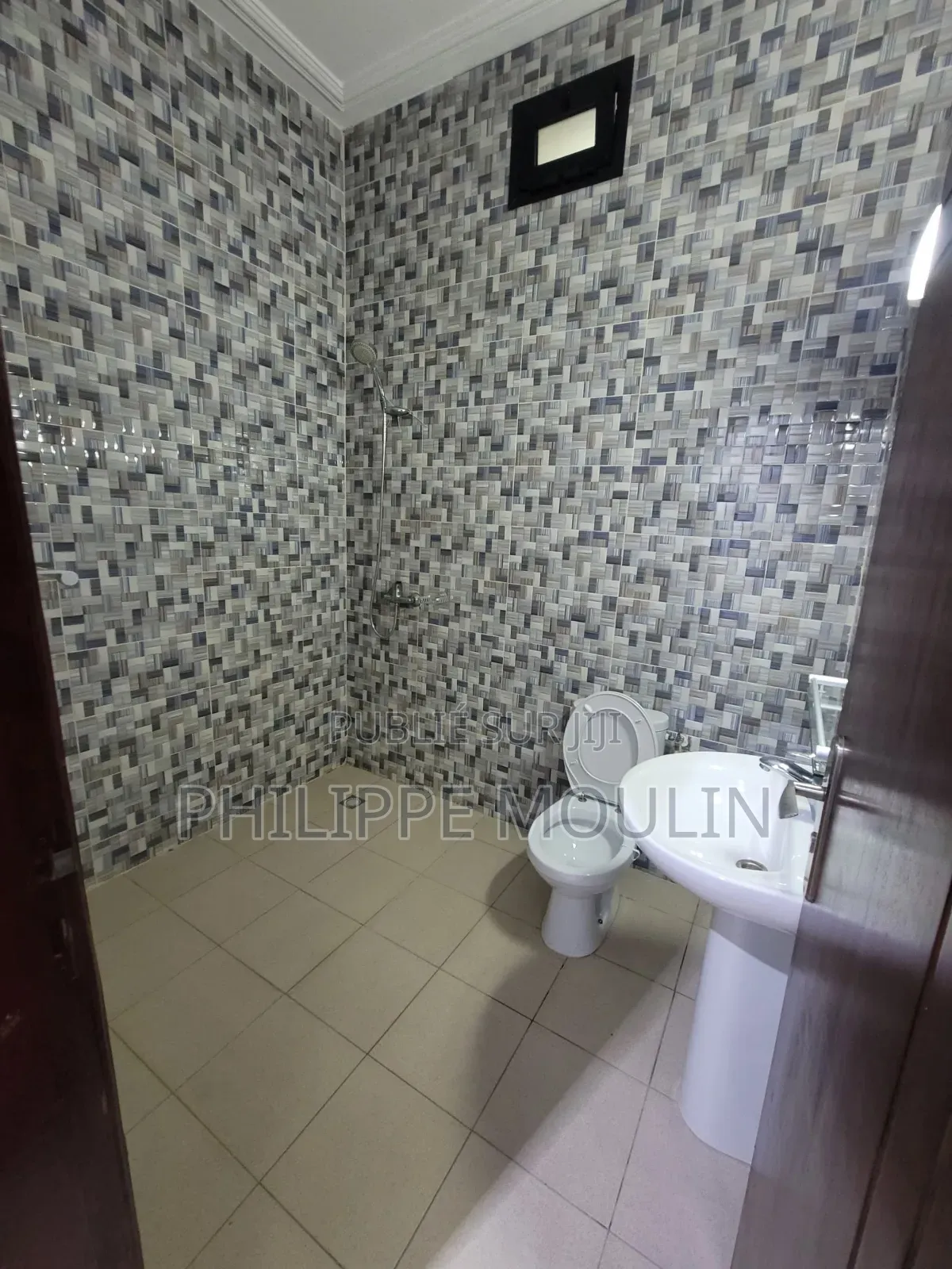 3chbre Duplex dans Elite Immobilier, Cocody à Louer