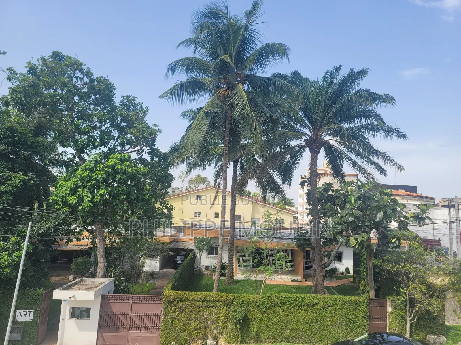 3chbre Duplex dans Elite Immobilier, Cocody à Louer