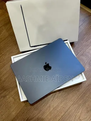 Nouveau Apple MacBook Pro 2019 32GB Intel Core i7 eMMC 512GB