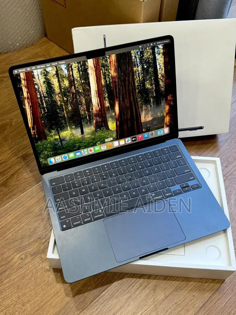 Nouveau Apple MacBook Pro 2019 32GB Intel Core i7 eMMC 512GB