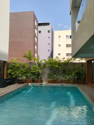4chbre Appartement dans Beraka Corporation, Cocody à Louer