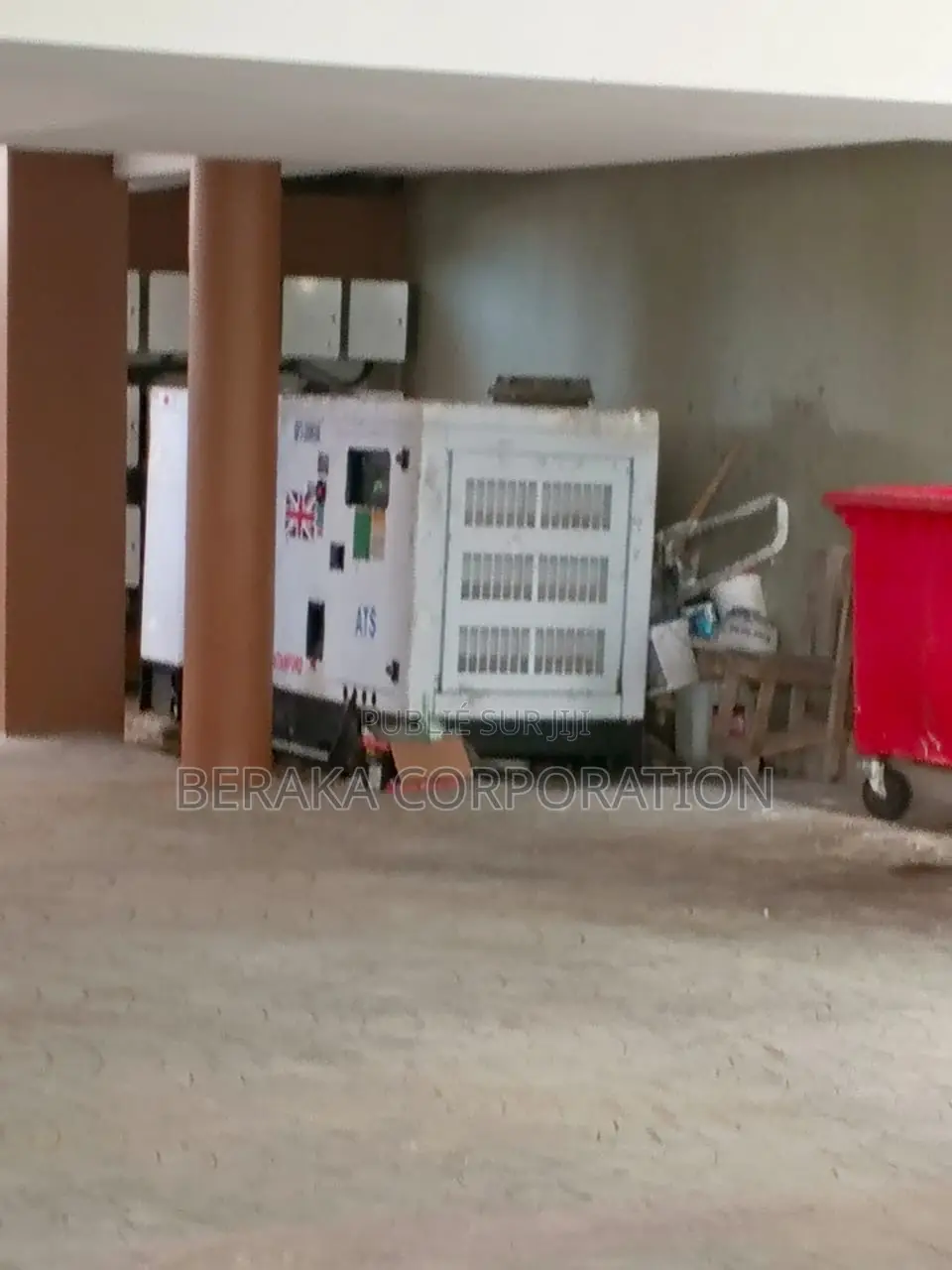 4chbre Appartement dans Beraka Corporation, Cocody à Louer