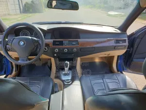 BMW 5 Series 535xi 2009 Bleu