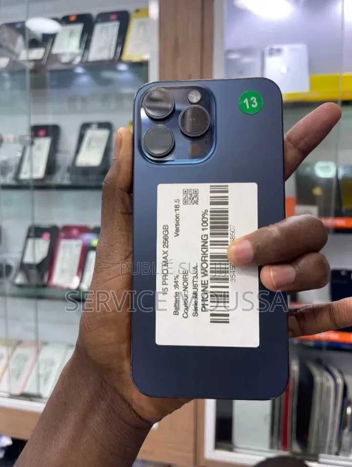 Nouveau Apple iPhone 15 Pro Max 512 GB Noir