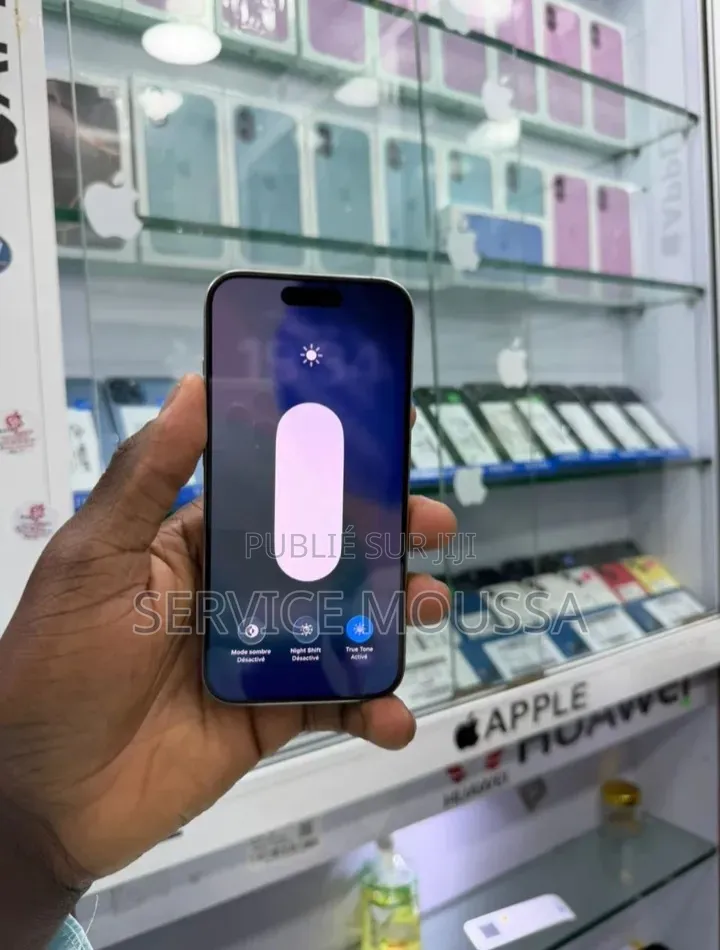 Nouveau Apple iPhone 15 Pro 256 GB Noir