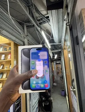 Nouveau Apple iPhone 16 Pro Max 512 GB Noir