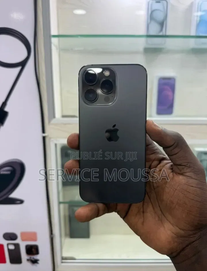Nouveau Apple iPhone 16 Pro 256 GB Noir