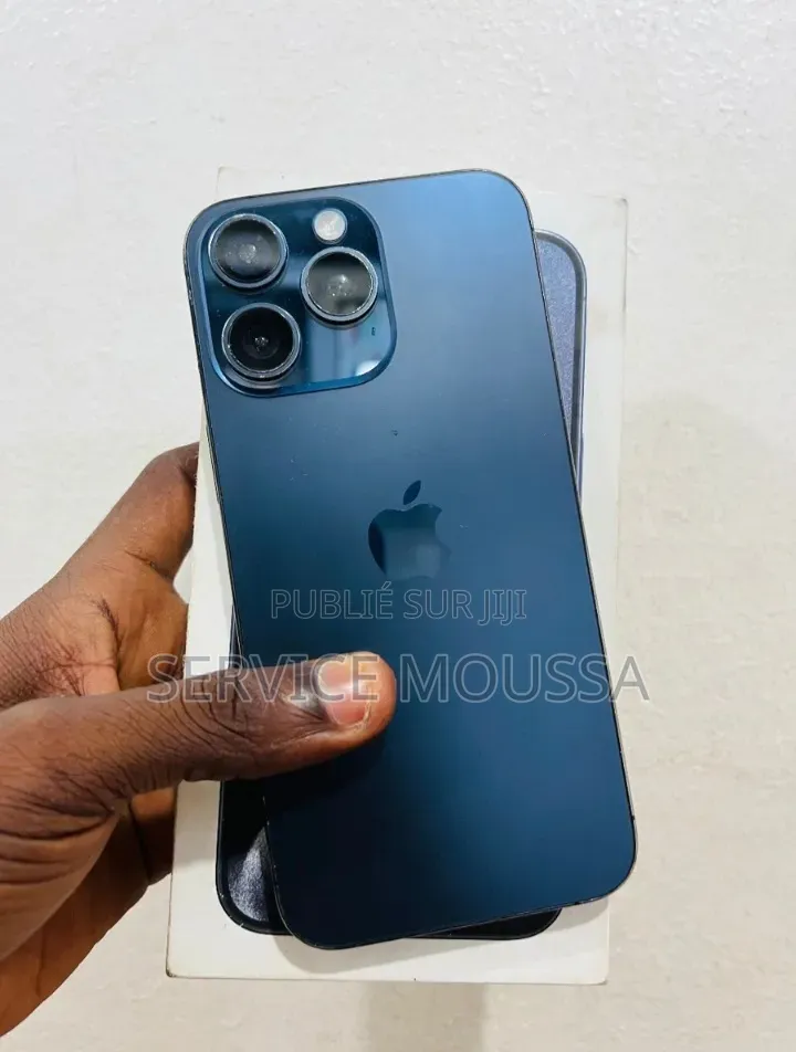 Nouveau Apple iPhone 15 Pro 256 GB Noir