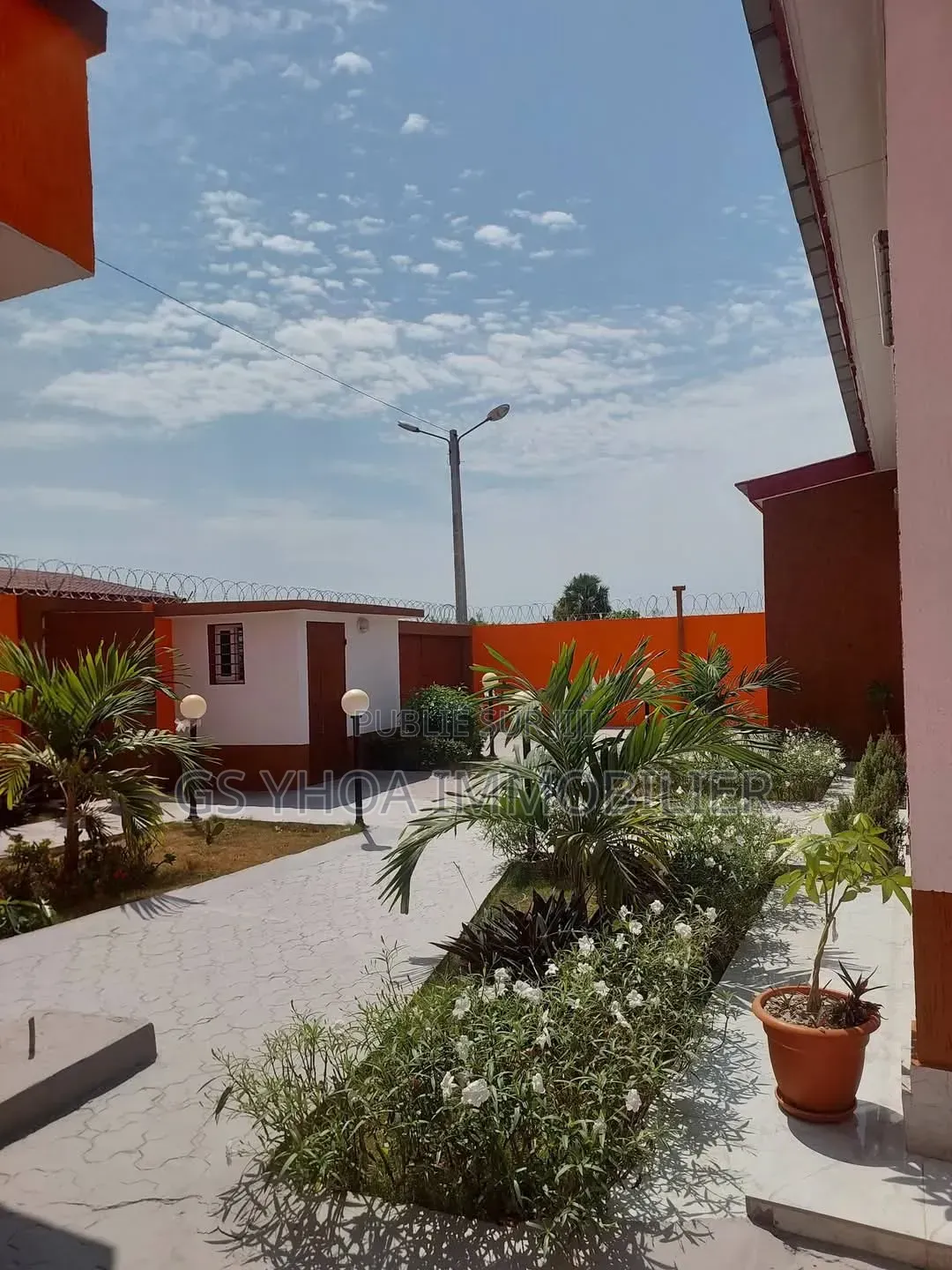 4chbre Villa dans Bouaké à Vendre
