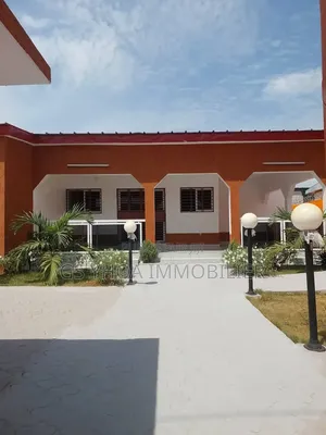 4chbre Villa dans Bouaké à Vendre