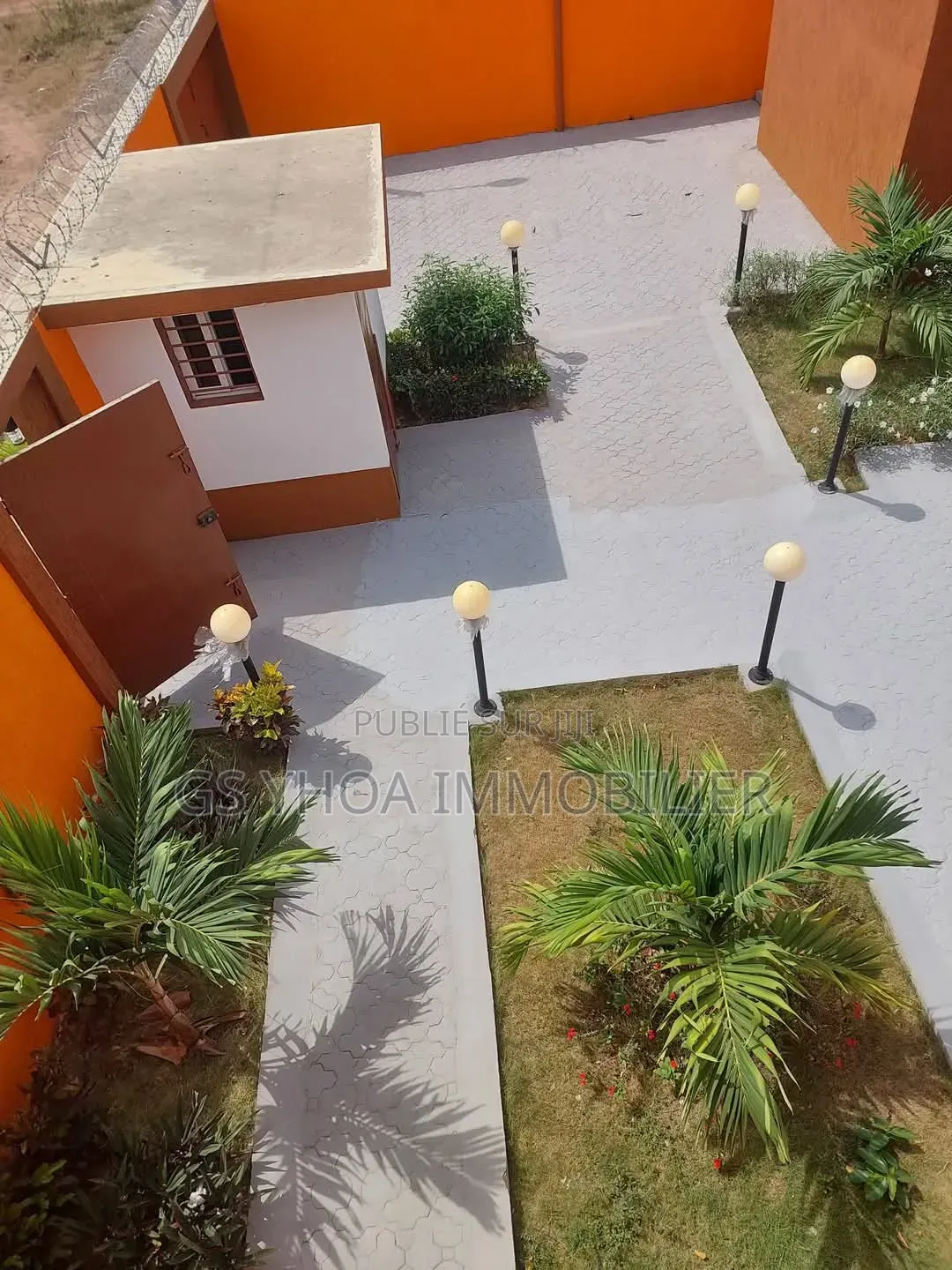 4chbre Villa dans Bouaké à Vendre