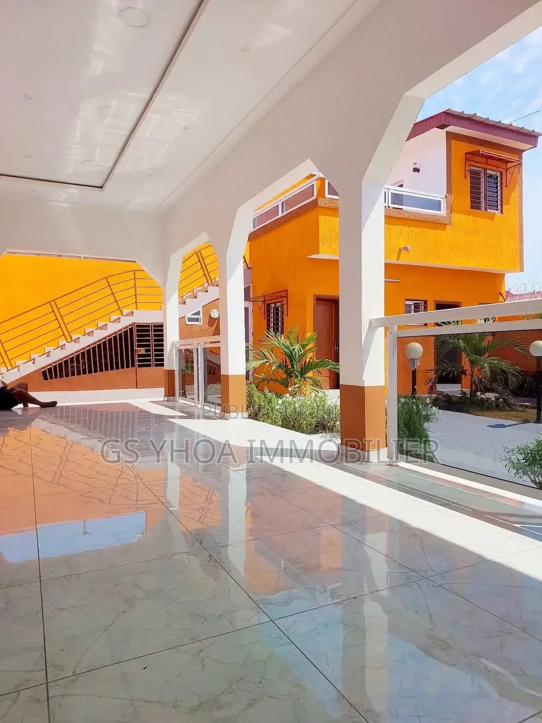 4chbre Villa dans Bouaké à Vendre
