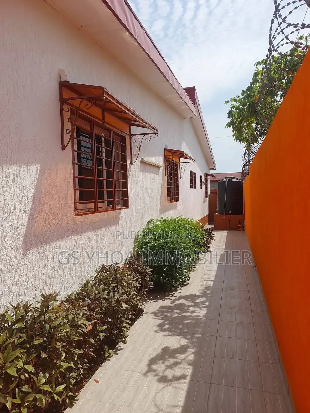 4chbre Villa dans Bouaké à Vendre
