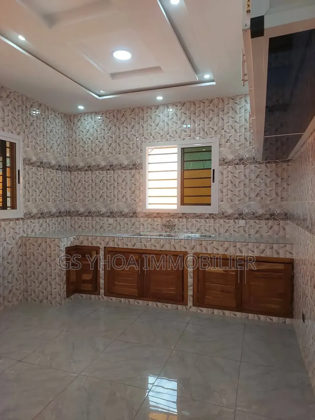 4chbre Villa dans Bouaké à Vendre