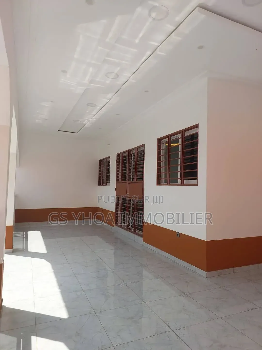 4chbre Villa dans Bouaké à Vendre