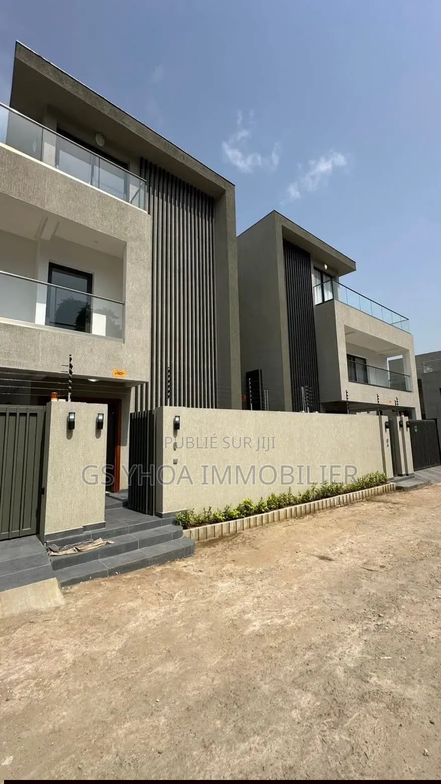 4chbre Duplex dans Cocody à Vendre