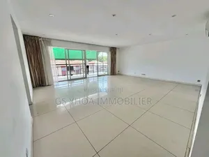 3chbre Appartement dans Bingerville à Vendre