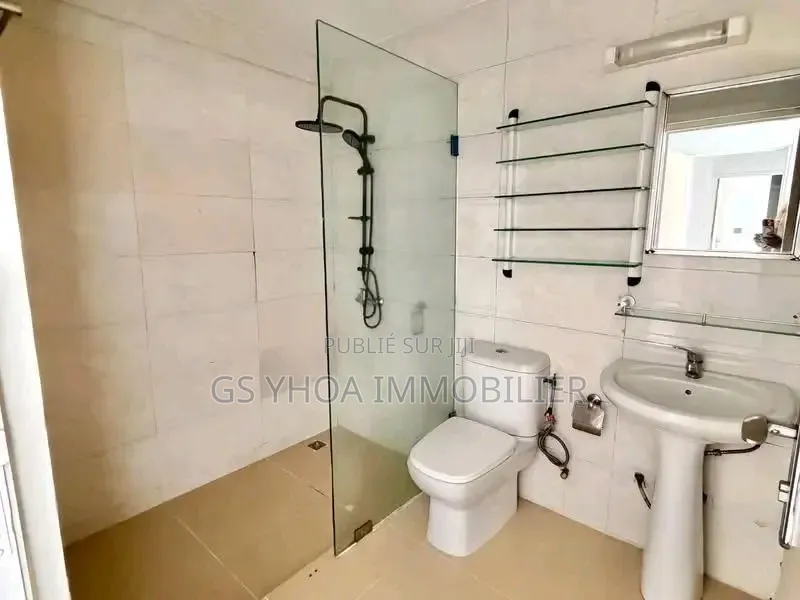 3chbre Appartement dans Bingerville à Vendre