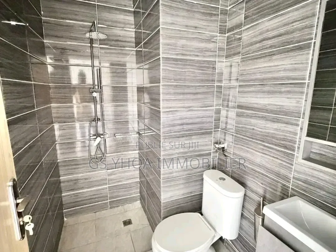3chbre Appartement dans Bingerville à Vendre