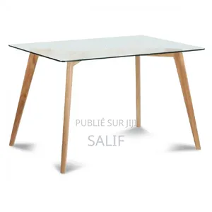 Table Rectangulaire en Verre