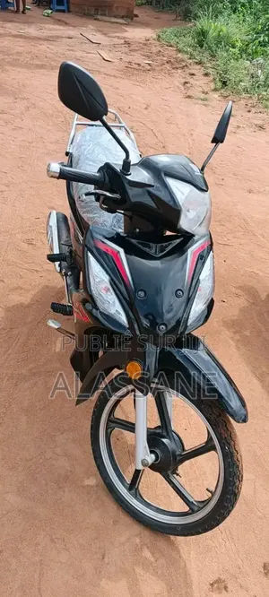 Nouveau Yamaha YBR125 2026 Bleu
