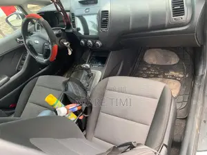 Kia Forte 2016 Gris