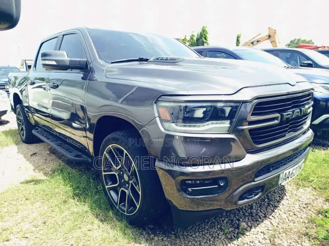 RAM 1500 2020 Argenté