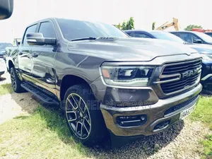 RAM 1500 2020 Argenté