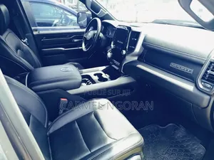 RAM 1500 2020 Argenté