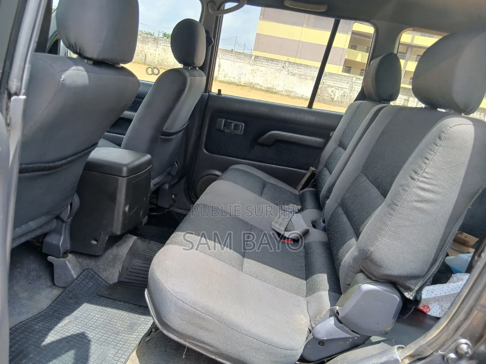 Toyota Land Cruiser 90 1997 Gris