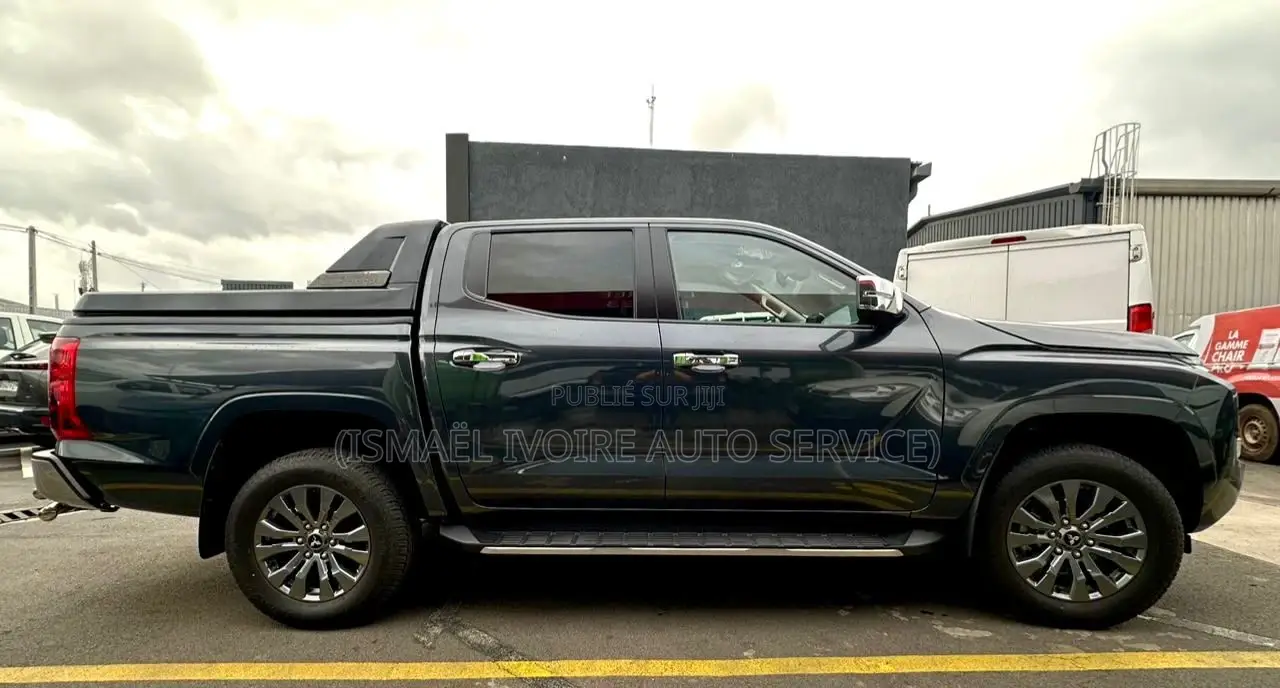 Mitsubishi L200 2025 Noir