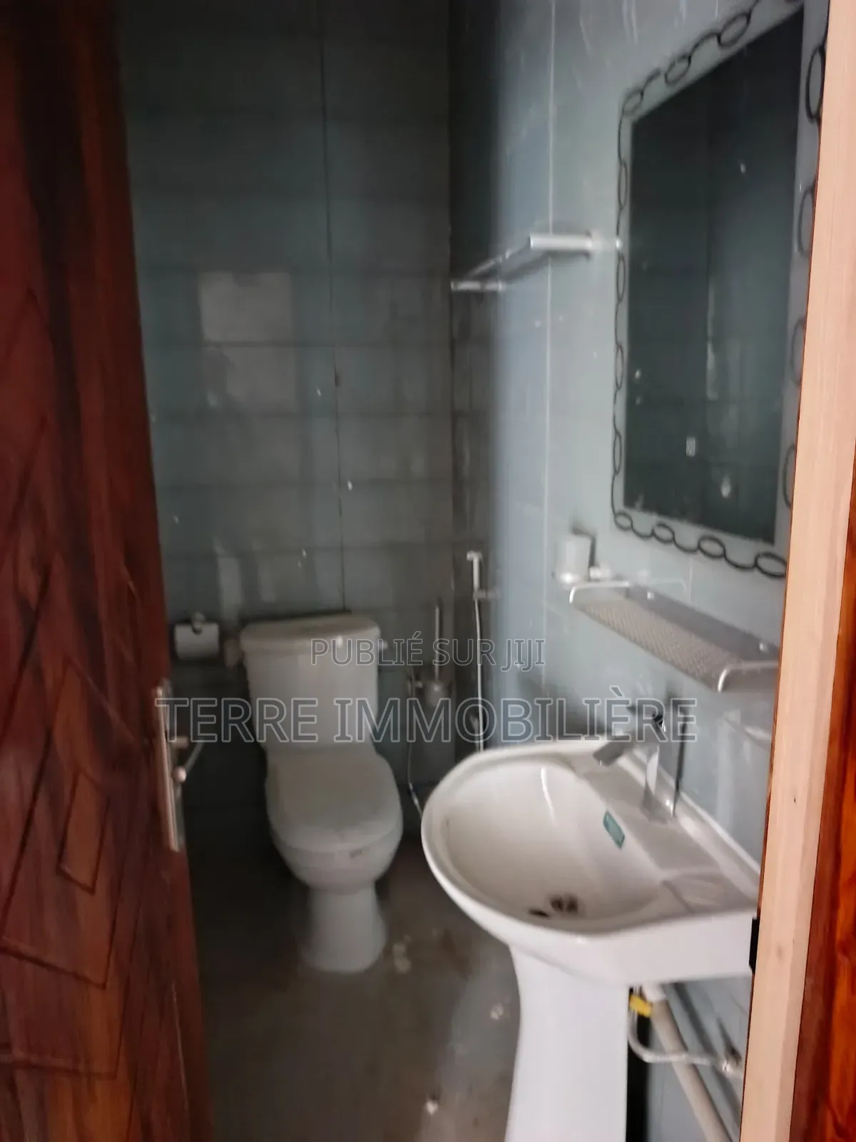 4chbre Duplex dans La Terre Immobilière, Bingerville à Vendre