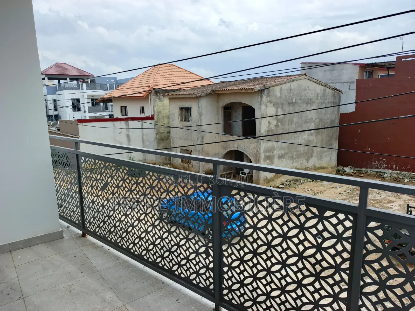 4chbre Duplex dans La Terre Immobilière, Bingerville à Vendre