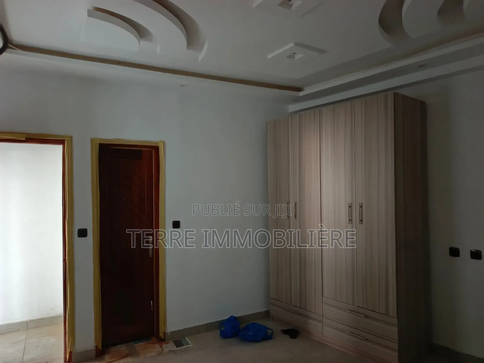 4chbre Duplex dans La Terre Immobilière, Bingerville à Vendre