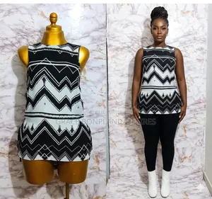 Haut Noir Et Blanc À Motifs. Solde : 1500fcfa