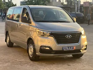 Hyundai H1 2019 Gris