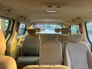 Hyundai H1 2019 Gris