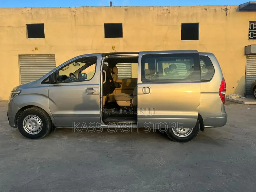 Hyundai H1 2019 Gris